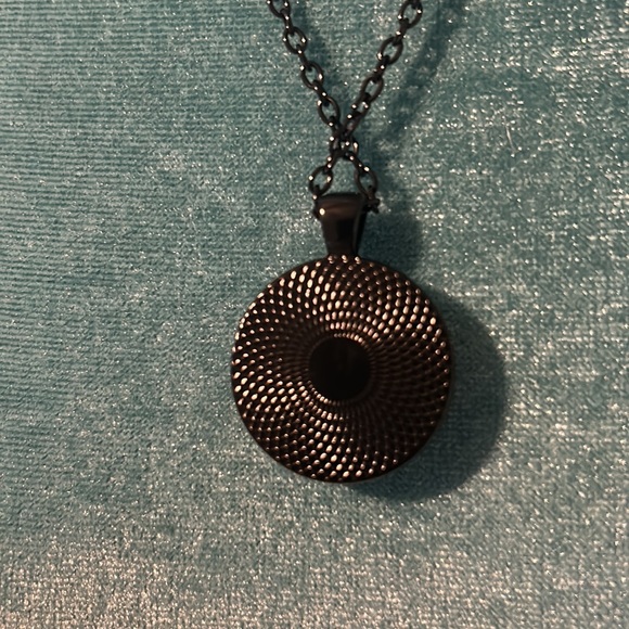 Grateful Dead Necklace - Picture 2 of 6